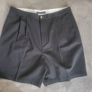 BLACK TOMMY HILFIGER KHAKI SHORTS SIZE 38